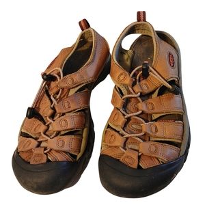 Keen Waterproof Closed Toe Sandals Youth Size 4.5